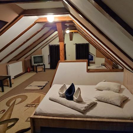 Scarlette Hotell Braşov Eksteriør bilde