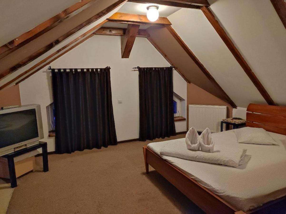 Scarlette Hotell Braşov Eksteriør bilde